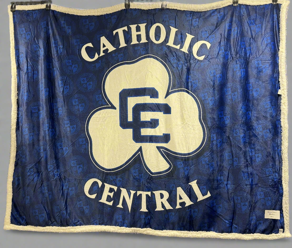 Sherpa Lined Blanket w/CC Crest